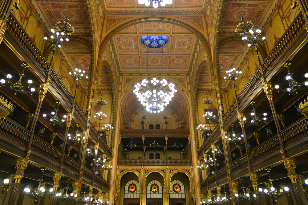Bezinning in De Grote Synagoge