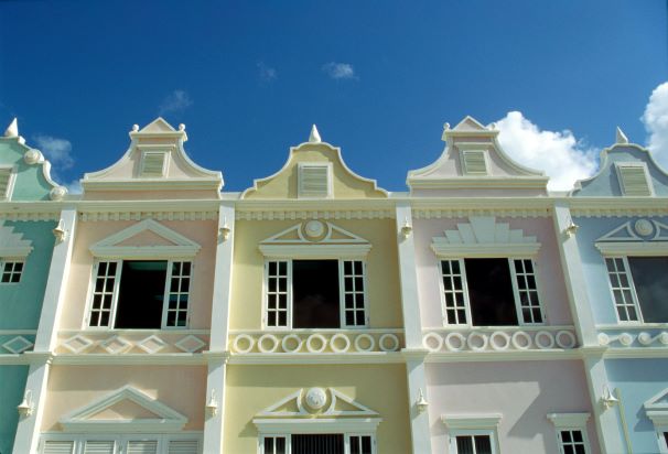 De kleurrijke Arubaanse steden