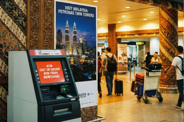 Pinstoring in Maleisië